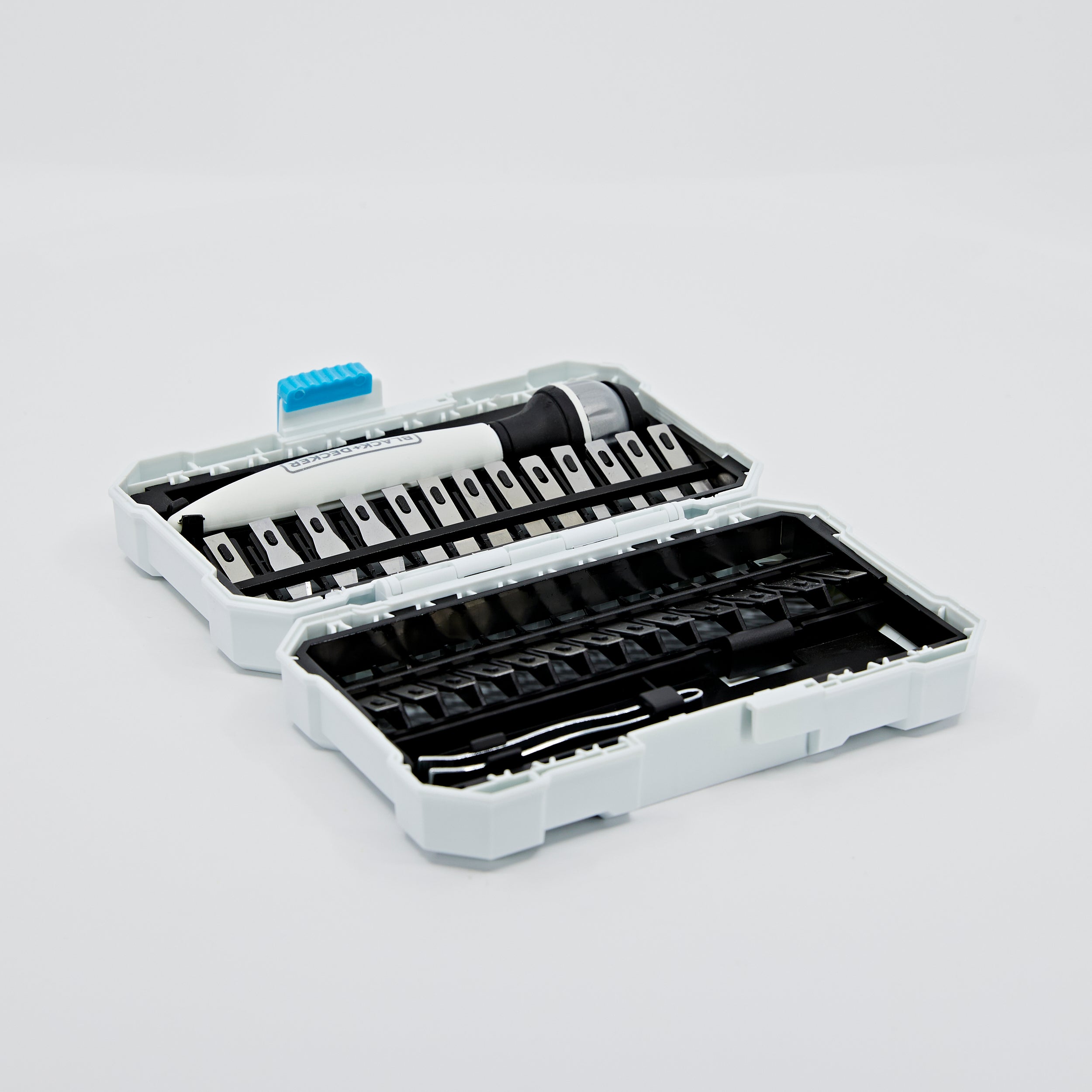 Craft Hobby Knife Kit with 26 Assorted Blades and Cutting Mat - Image 9