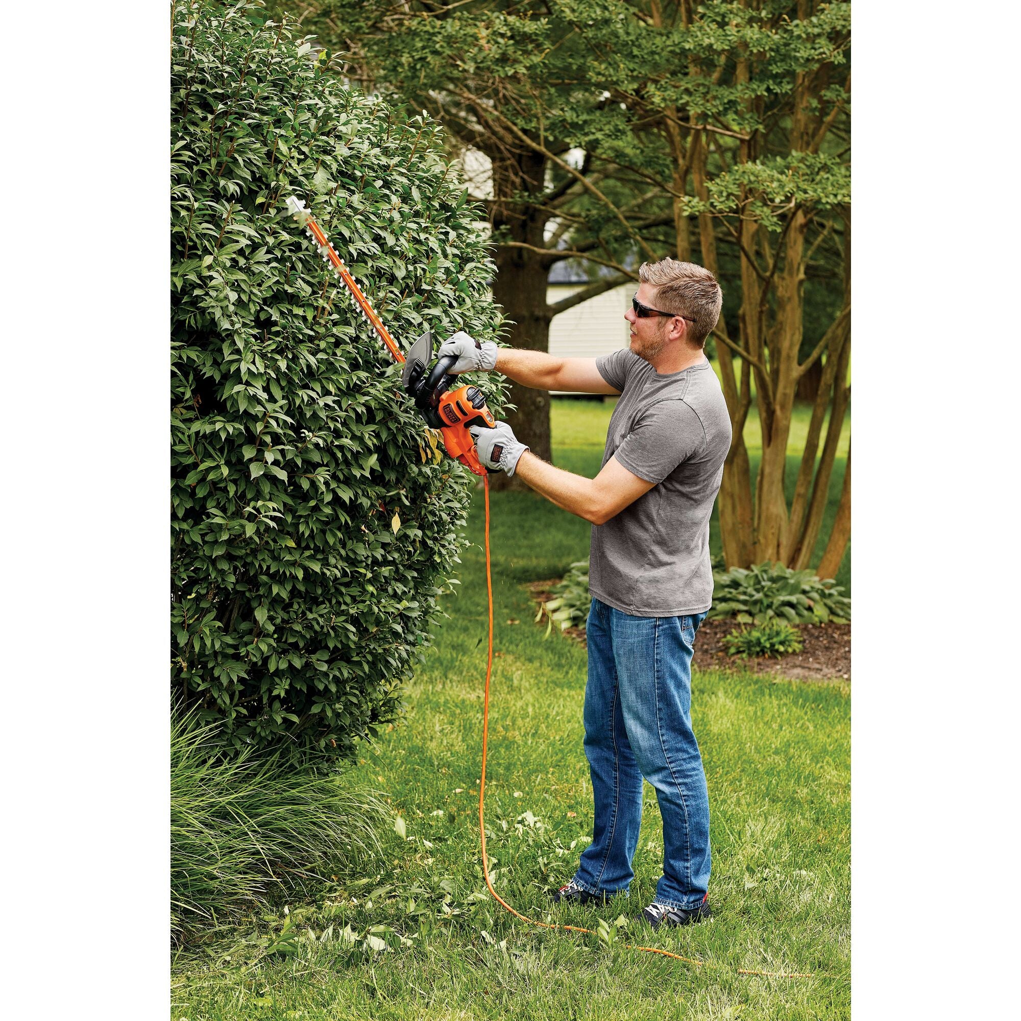 Hedge Trimmer with Saw. 20-Inch. Corded - Image 2